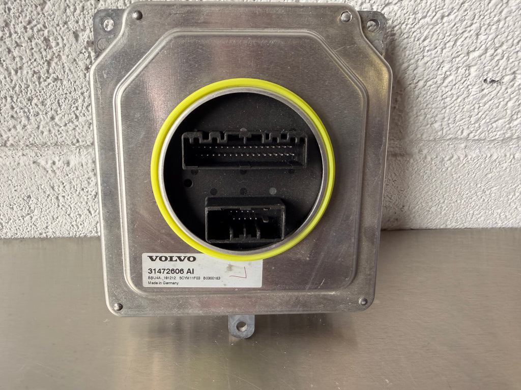 Headlight module (part number 31472606) is compatible with the following vehicles:  Volvo XC40 Volvo XC60 Volvo XC90 Polestar 2
