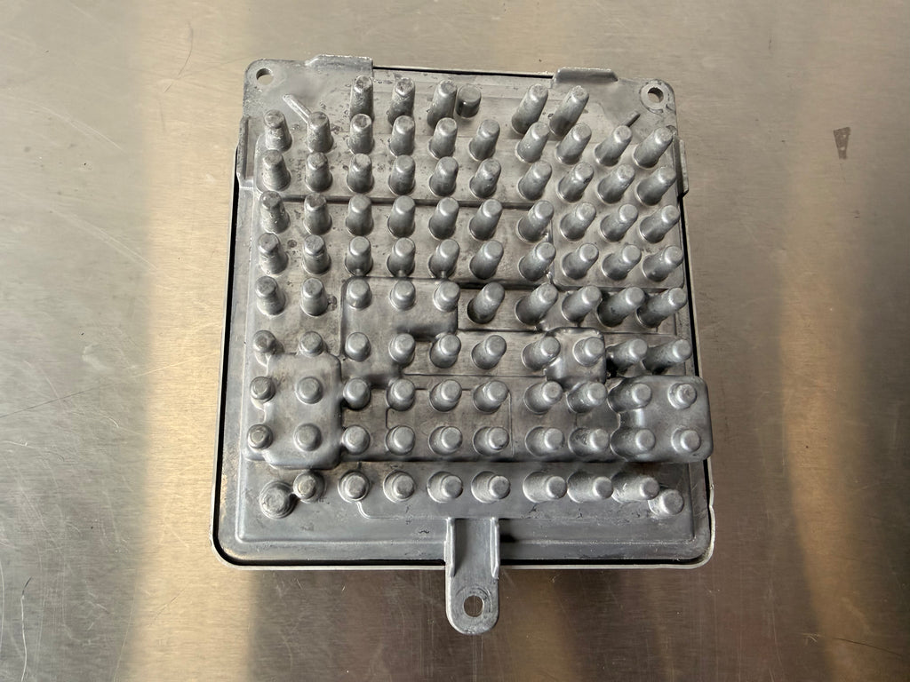 Headlight module (part number 31472606) is compatible with the following vehicles:  Volvo XC40 Volvo XC60 Volvo XC90 Polestar 2